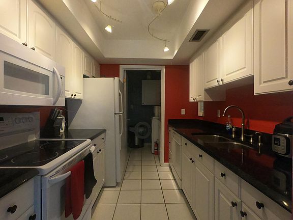 5th image of 6128 Peregrine Ave Unit 2-E04