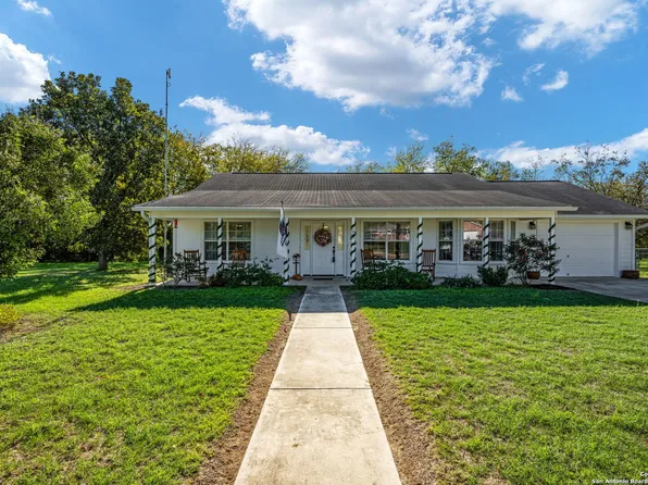 1503 SANDRA CIR, Pleasanton, TX 78064