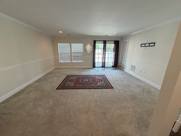 Danridge Manor Dr — Photo 5