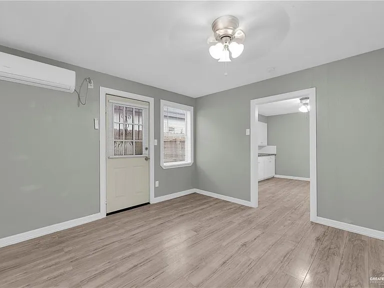 721 W 4th St — Photo 5