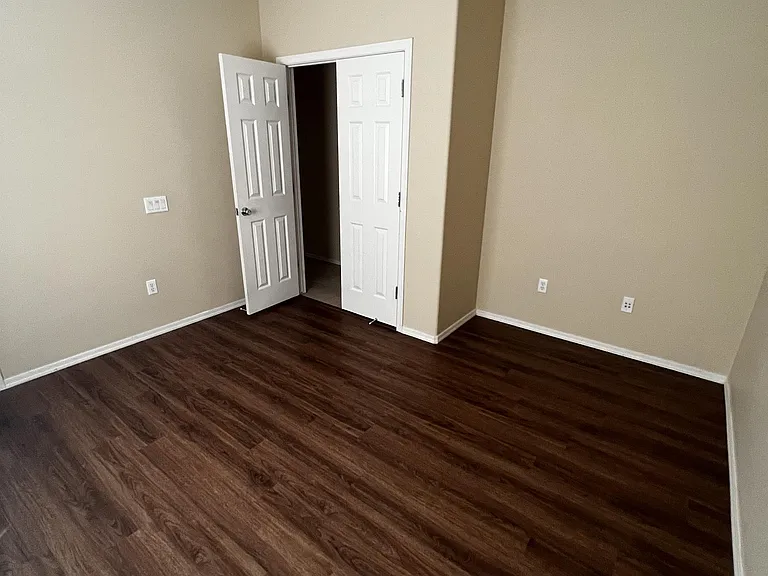 768 W Calle Valenciana — Photo 9