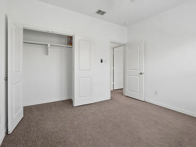 982 Mikaela Dr — Photo 19