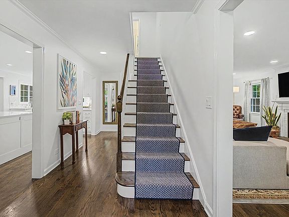 4th image of 322 Greenwood Ave
