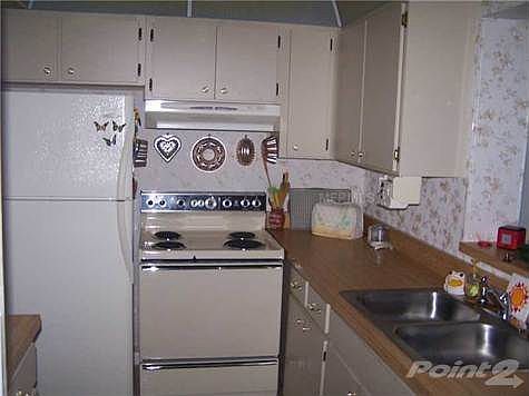 5th image of 901 Holford Ct