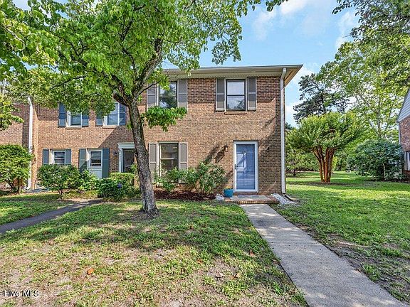 3rd image of 4918 Seabrook Court
