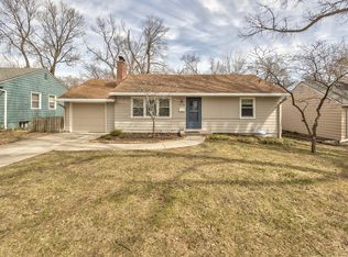 5008 W 72nd St, Prairie Village, KS 66208