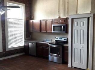 207 Adamson Sq STE I, Carrollton, GA 30117