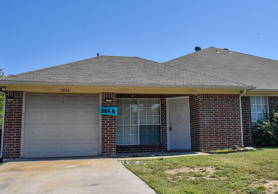 1st image of 506 Valleyridge Ct