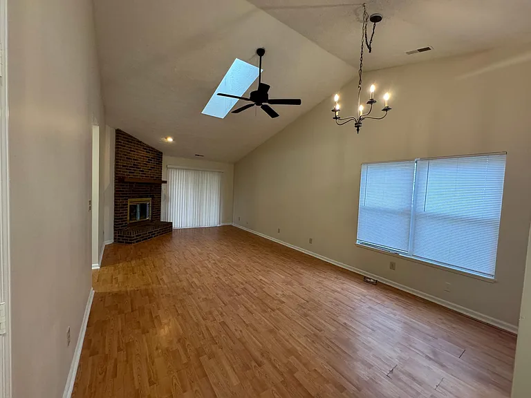 8430 Country Club Pines Dr #0 — Photo 5