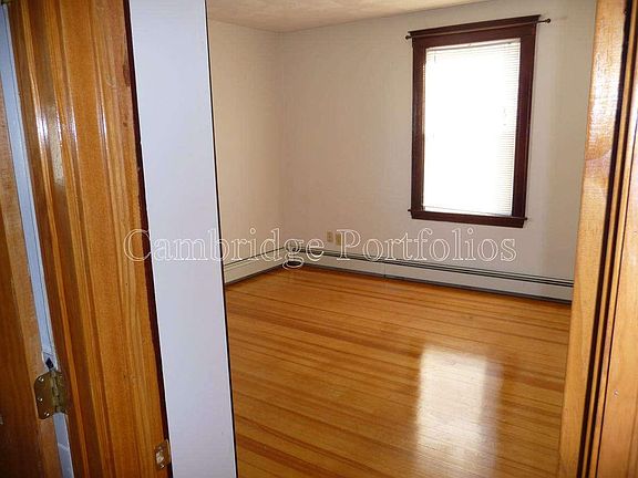 4th image of 164 White St #2