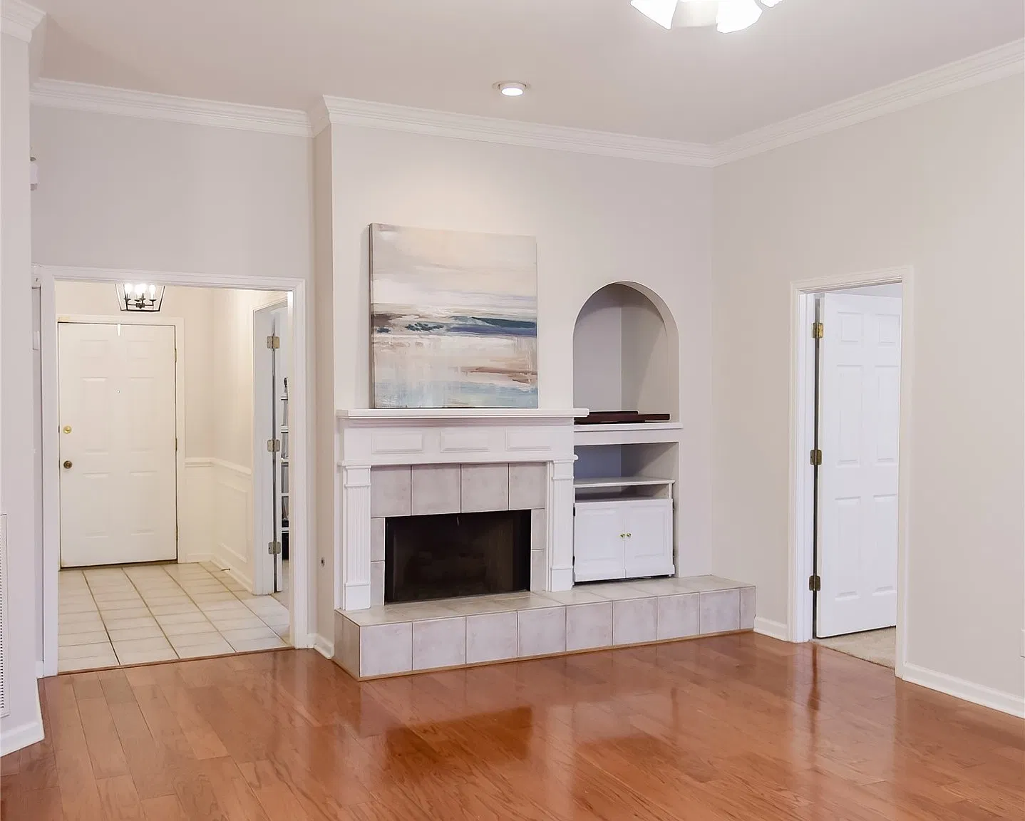 3 bed, 2.0 bath, 1519 sqft, $1,800 — Photo 4
