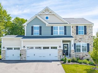 1036 Blackhawk Dr, Valencia, PA 16059