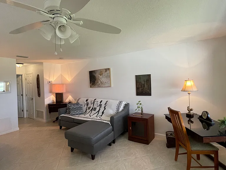 33 Pine Arbor Ln #203 — Photo 1
