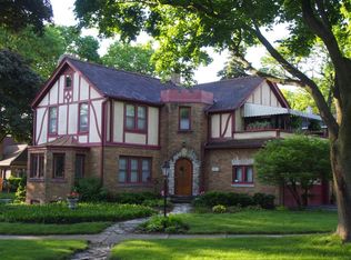 5305 W Roosevelt Dr, Milwaukee, WI 53216