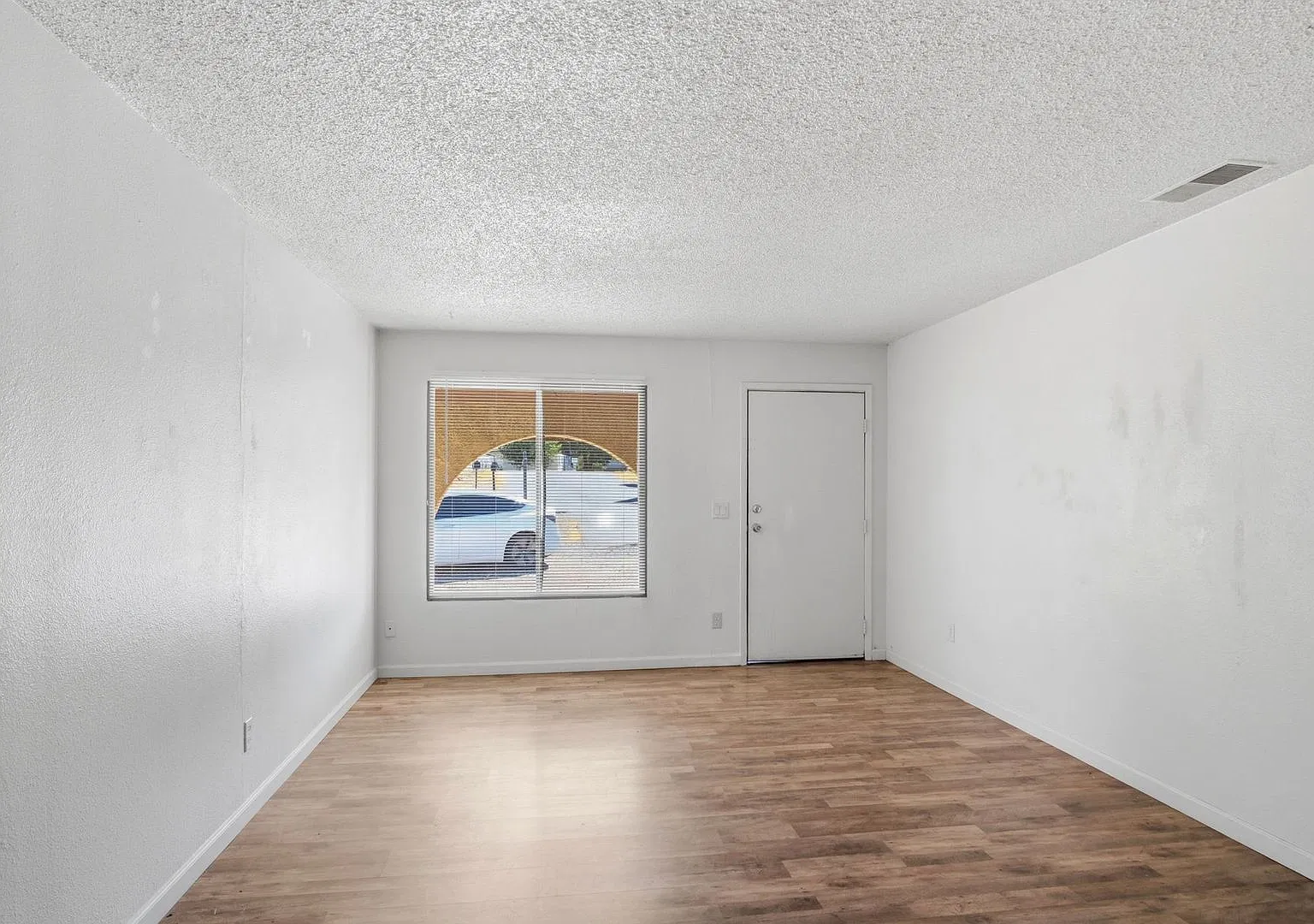 912 Feather Drive — Photo 2