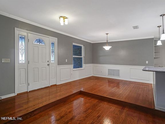 2nd image of 1642 Bristol Pl
