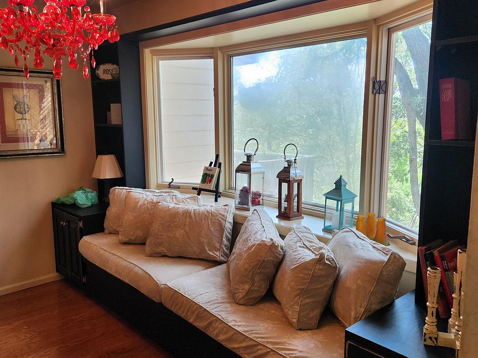 Bay window in the kitchen.