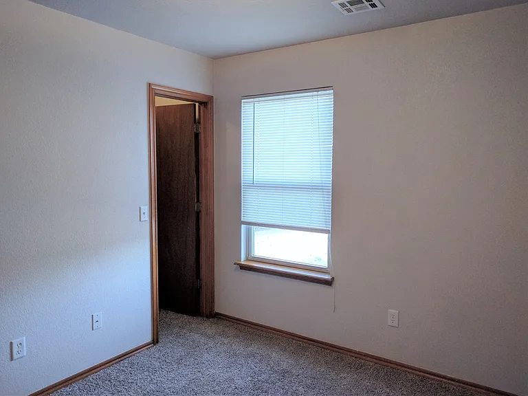 2821 E Lake Dr — Photo 9