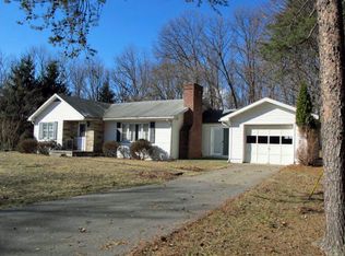 11018 Peach Ln, Huntingdon, PA 16652