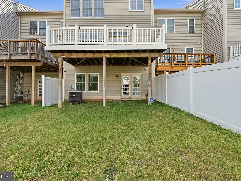 21253 Park Grove Ter — Photo 40