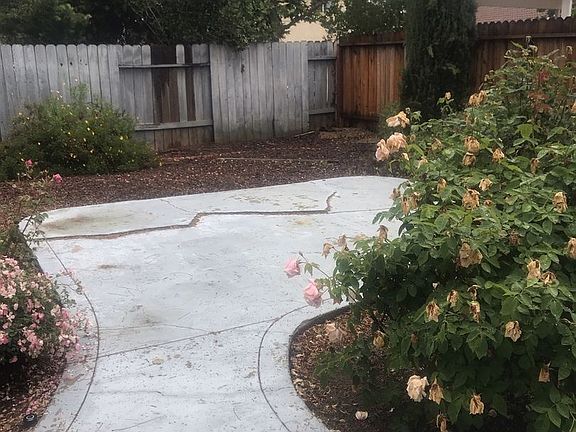 2nd image of 25507 Woodside Cir