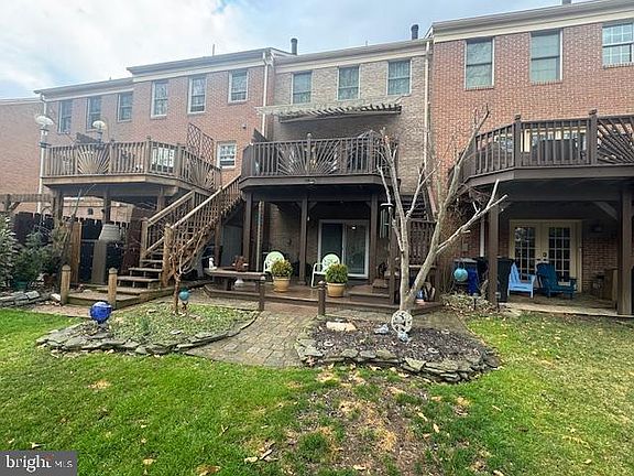 4th image of 908 Walnutwood Rd