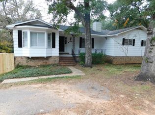 2304 Highpoint Dr E, Mobile, AL 36693
