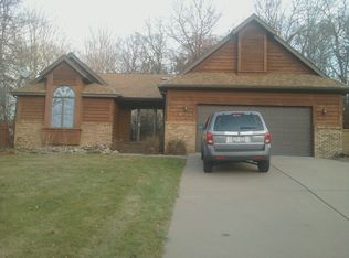 319 Summit Ct, Chippewa Falls, WI 54729