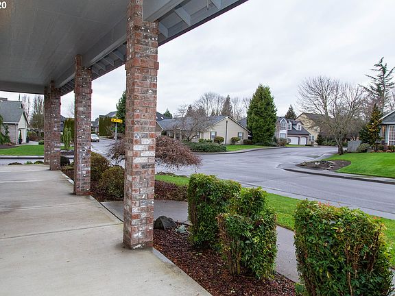 2nd image of 4613 NW 135th Cir