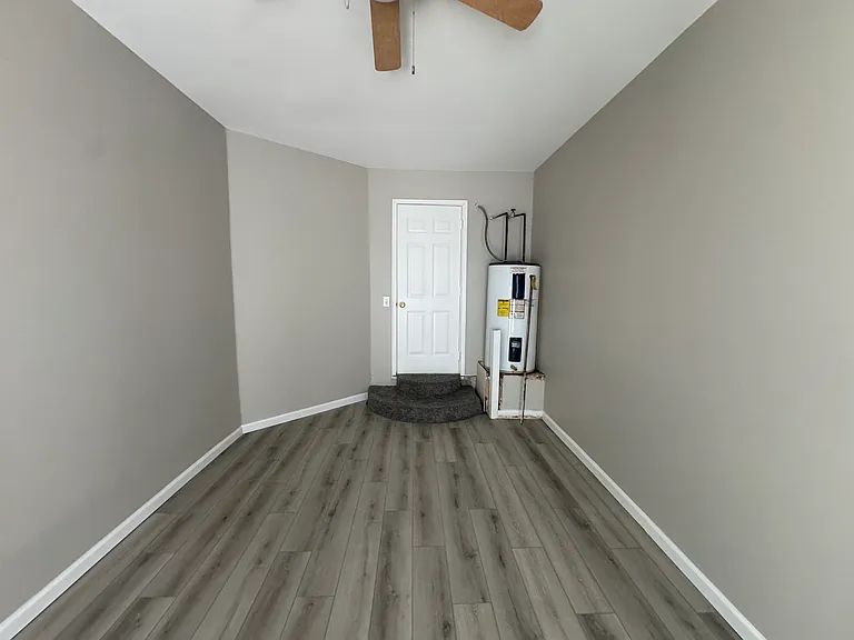 122 Wexford Dr E — Photo 10