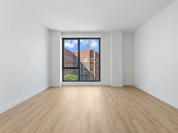 5th image of 300 W 136th St #4O
