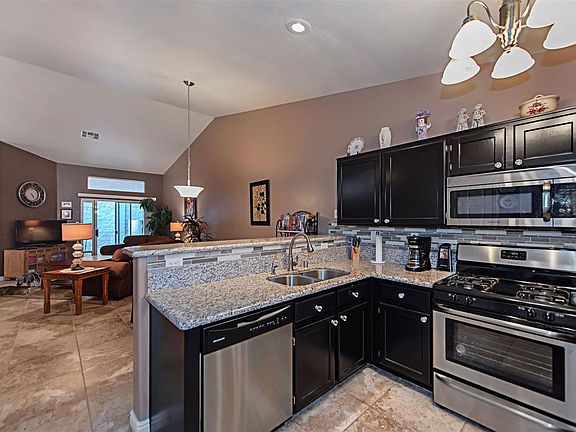 4th image of 9721 Fionna Ln Unit 101