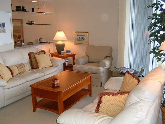 3rd image of 5051 N A1a APT 8-6