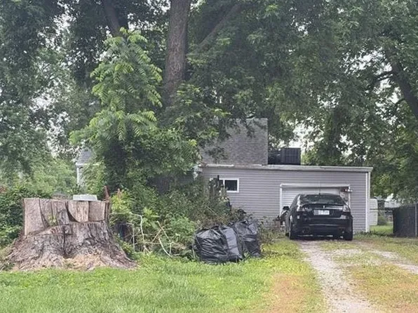 1818 E A St, Belleville, IL 62221