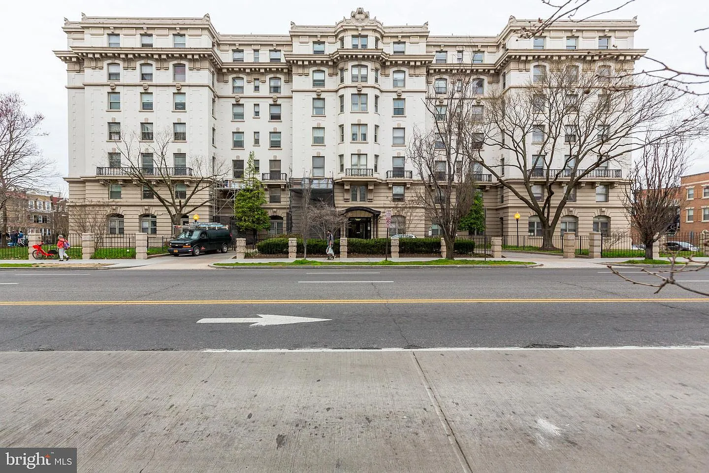 1 bed, 1.0 bath, 624 sqft, $1,700 — Photo 1