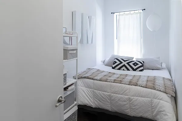 Rented by Kahen Properties | media 26