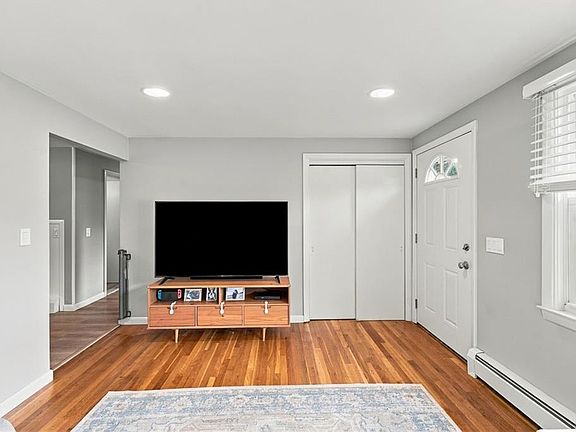 5th image of 14 Audrey Ct