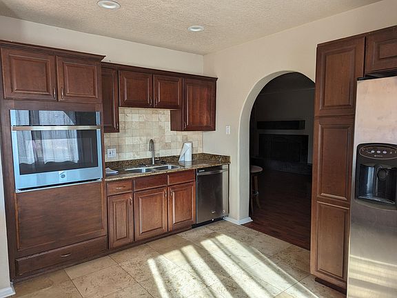 3rd image of 1310 Carlisle Blvd SE