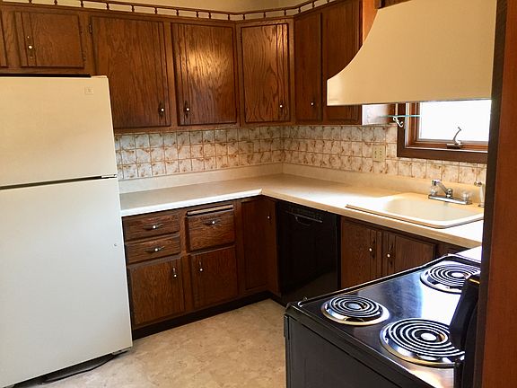3rd image of 1619 W Willis Ave