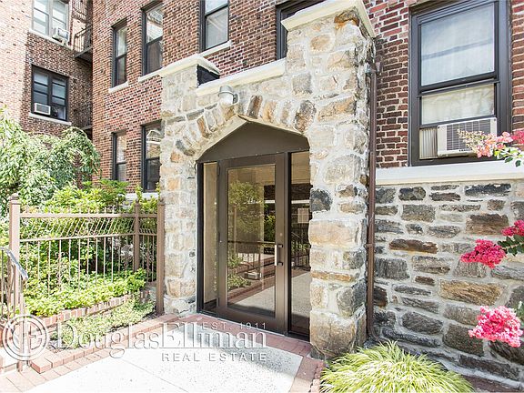 2nd image of 16015 Powells Cove Blvd APT D203