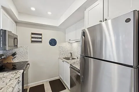 2 bed, $3,500 — Photo 4