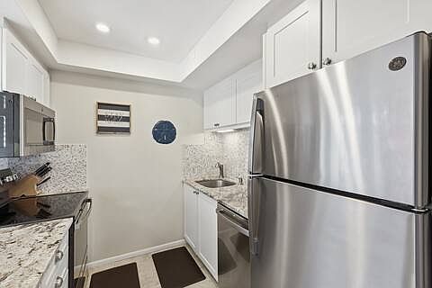 4th image of 4320 Falmouth Dr #105-B105-B105