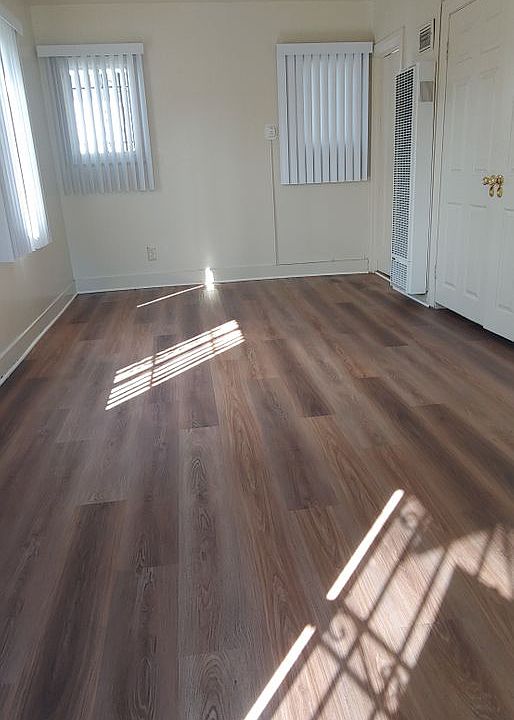 1st image of 10517 3/4 S Budlong Ave