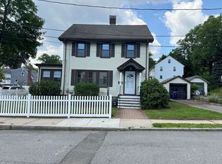 40 Kingsland Rd, West Roxbury, MA 02132