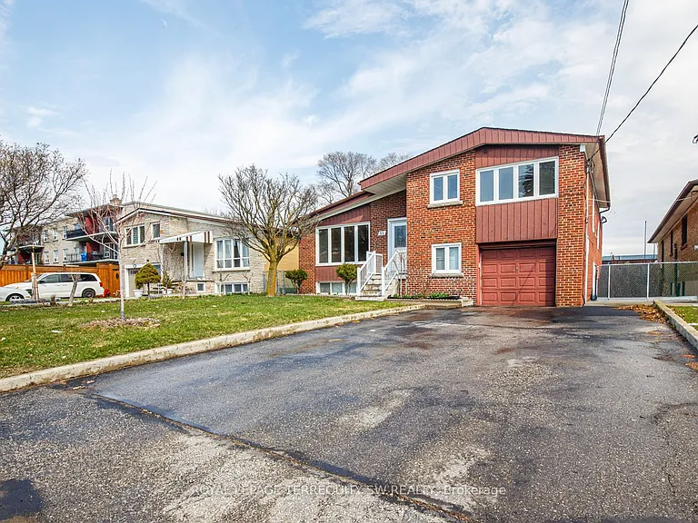35 Euphrasia Dr — Photo 2