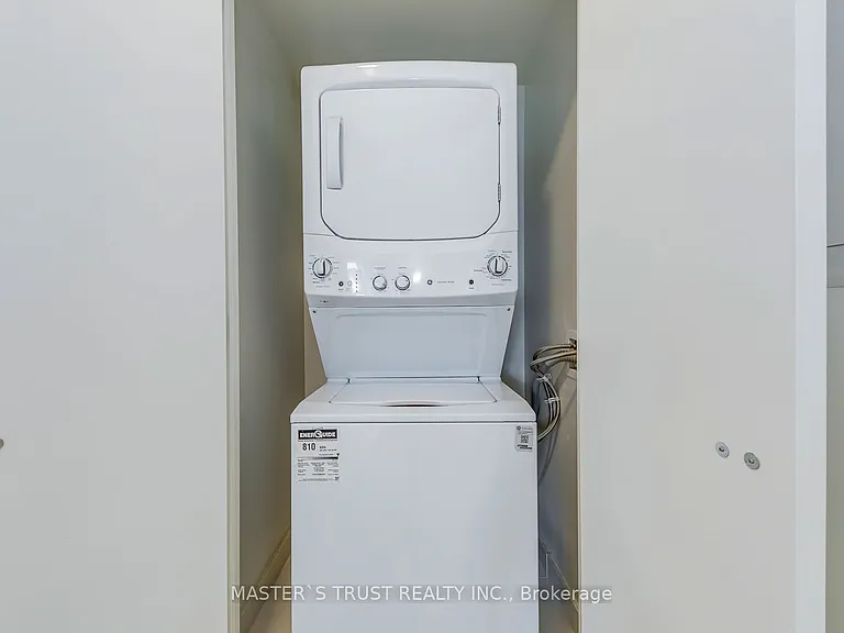11 Yorkville Ave #2507 — Photo 21