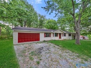 135 Dusty Dr SW, Arab, AL 35016