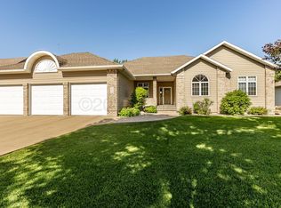 4013 2nd St S, Moorhead, MN 56560