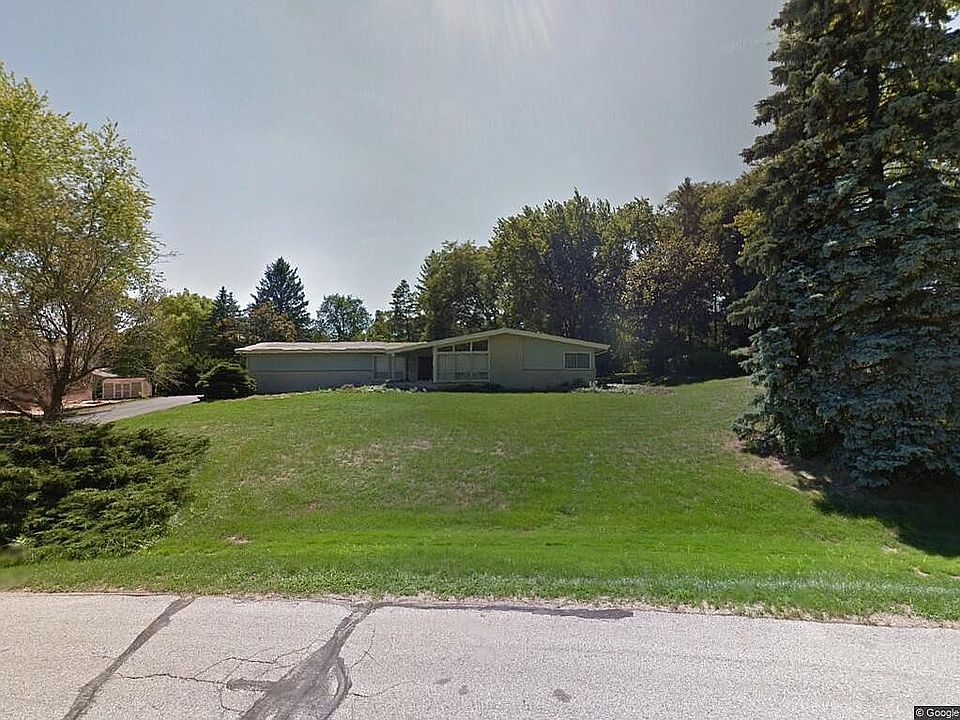 2nd image of 16845 Willow Ridge Ln