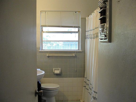 5th image of 10418 Moorberry Ln